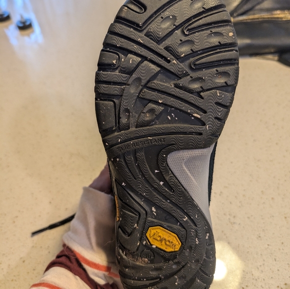 Ecco women's waterproof boots size 36 (fits more like a 6) - Picture 3 of 5